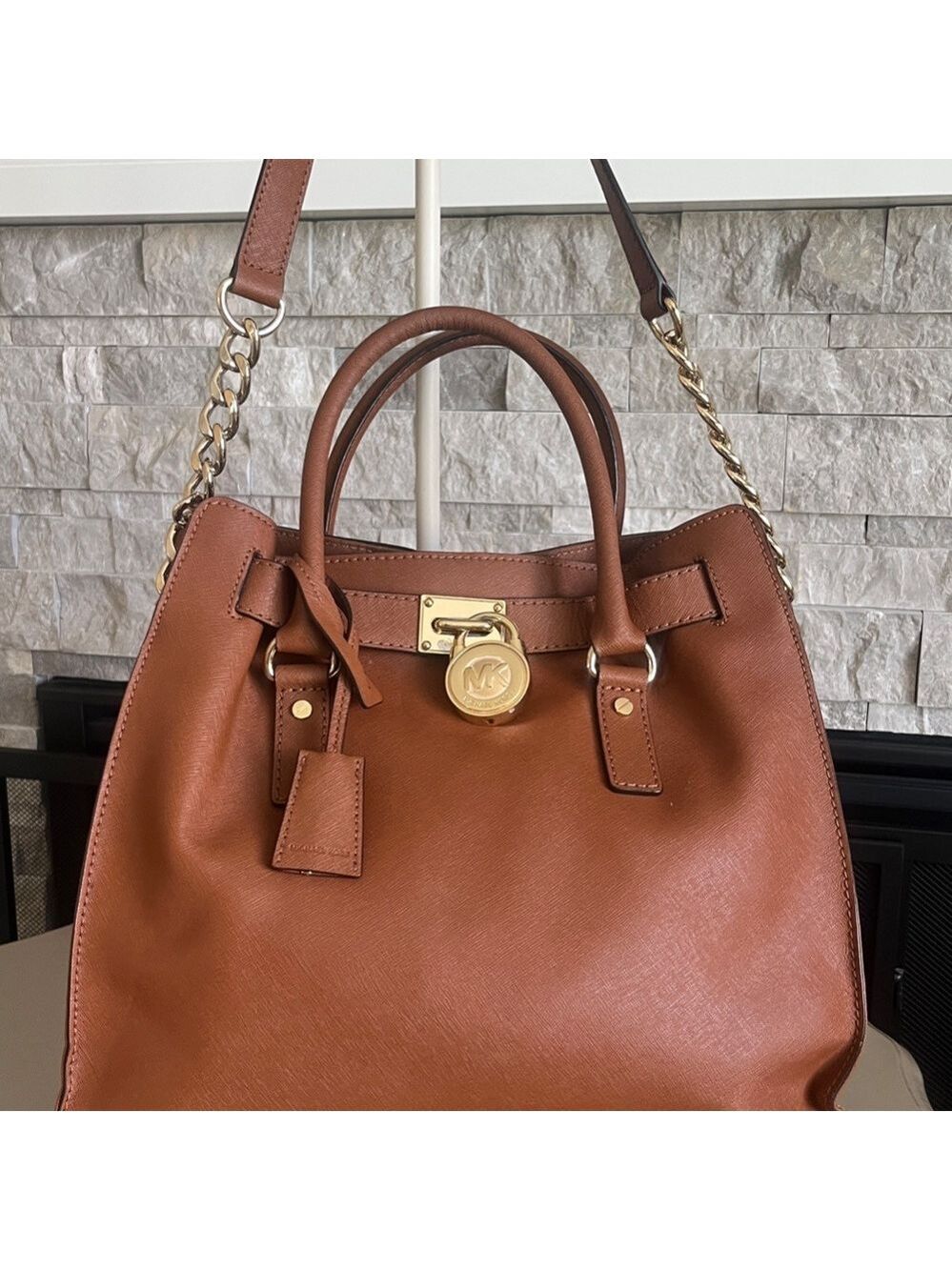 Michael Kors Large Hamilton Bag - Picture 3 of 16